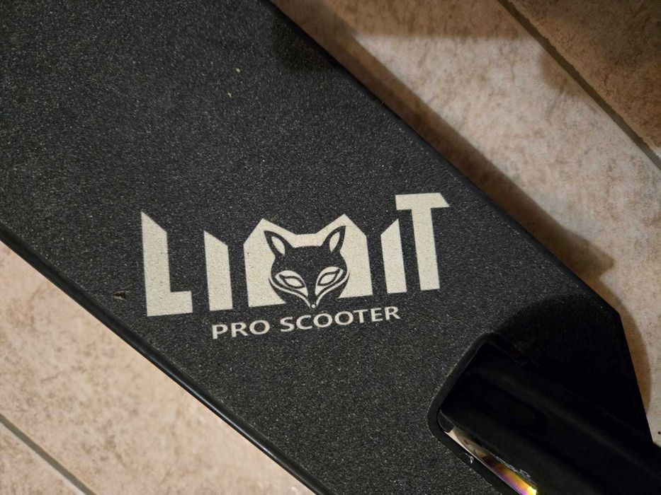 Трюковый самокат Limit Pro Scooter