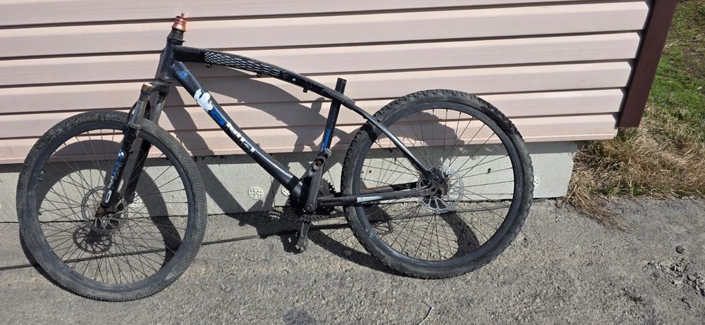 Продам велосипед бмв