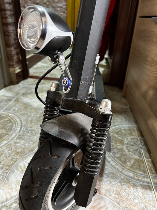 Trotinetă electrică