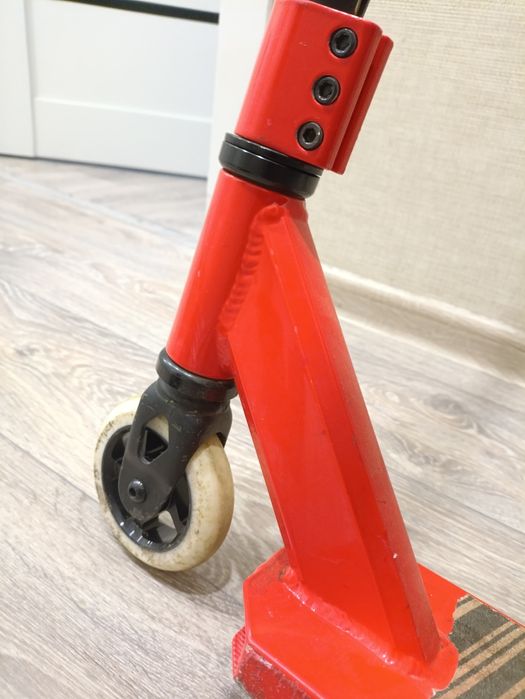 Продам трюковой самокат