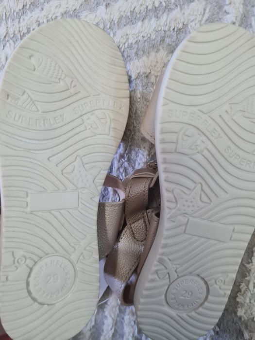 Босоножки. Сандалии детские