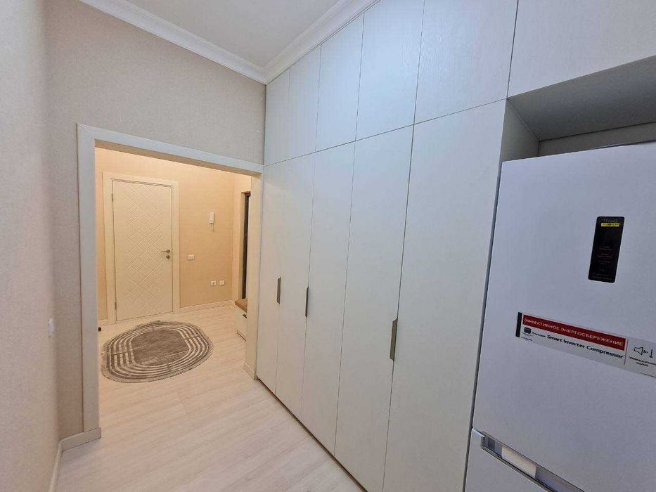 м.Айбек Новый ремонт. 3х ком