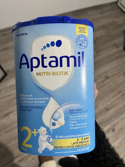 Vand formula Aptamil 2-3 ani