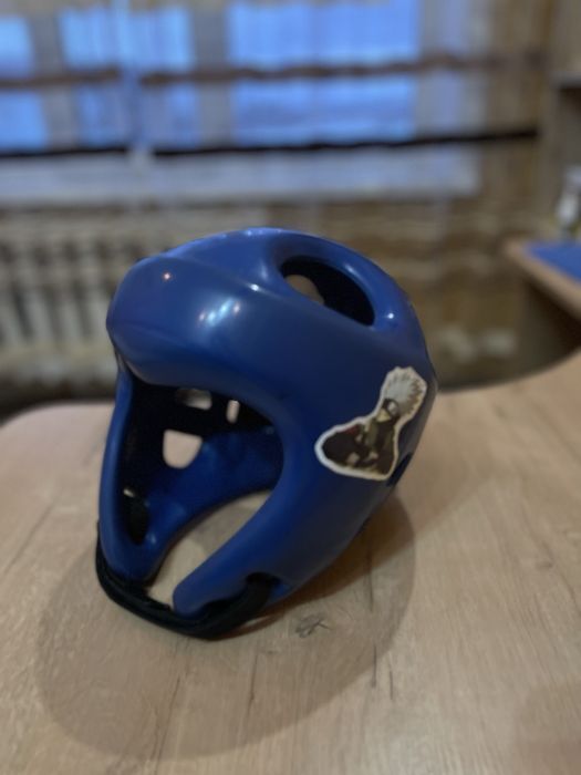 Продам шлем (оригинал),  кикбоксинг, таеквондо