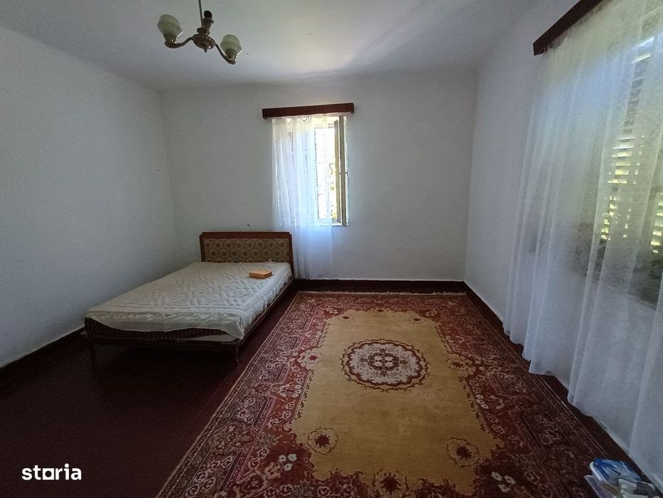 Vila din Gradina Racoți / Conac 5 camere / 6000m2
