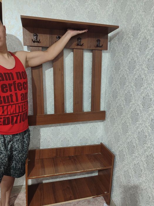 Прихожка. Киім ілгіш