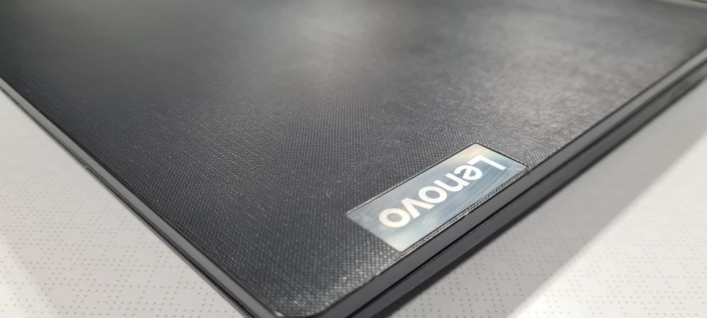 Лаптоп  Lenovo 15.6 RAM 8Gb DDR4, SSD 128/Windows 11