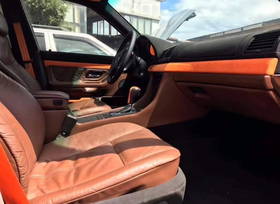 Цветни авто колани