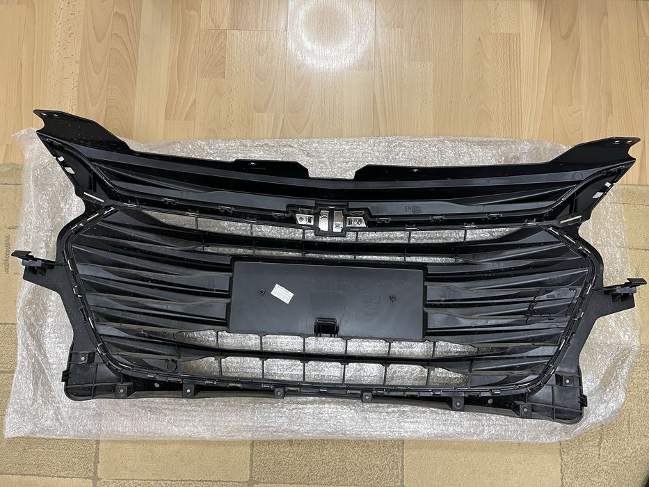 Решетка радиатора Chevrolet Onix 2025