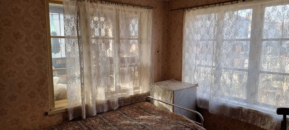 1707-Продава се двуетажна тухлена на гредоред къща в кв. "Житница"!