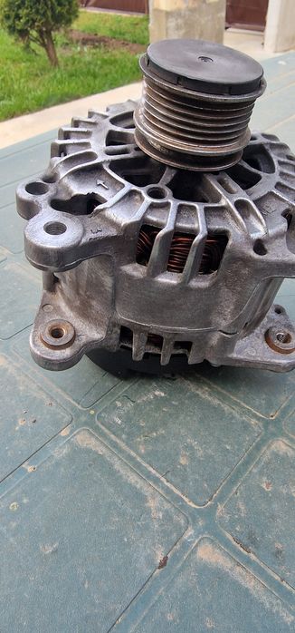 Алтернатор Passat B7 CC 180A
