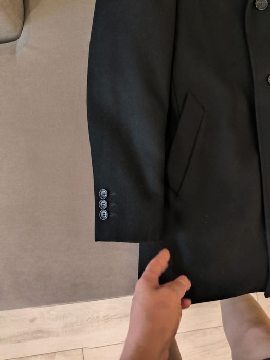 Продается мужское пальто