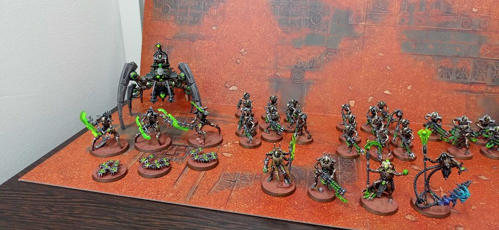 Warhammer Adepta Saroritas, Black templar, Necron, Orks