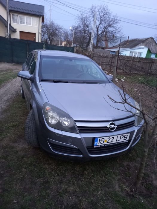 Vând Opel Astra H