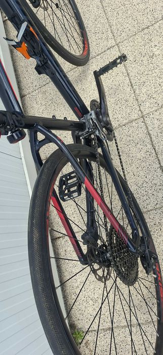 Велосипед Specialized Sirrus Sport Disc - 26. Отлично състояние!