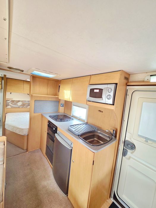 Rulota  BAILEY Ranger 2008 înmatriculată , pat fix , trei zone