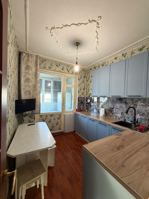 Продам 2 ком квартиру 8-20