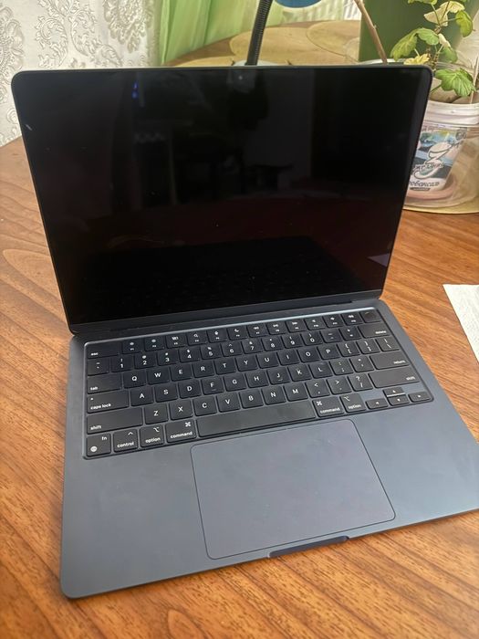 MacBook M3 8/256 97% идеал