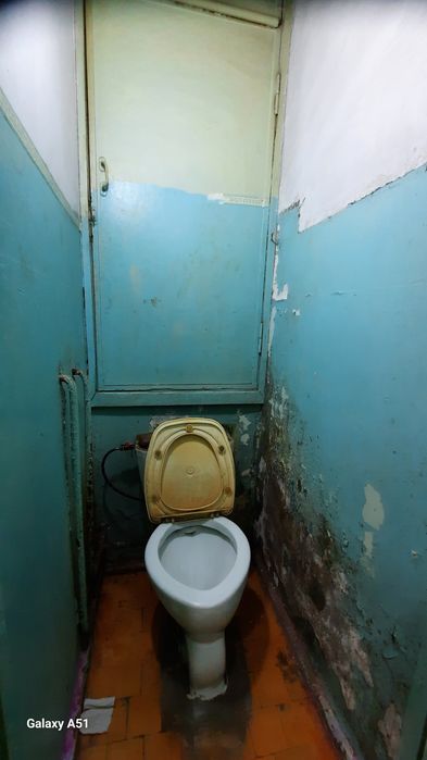 Срочно продаётся массив Панельный  2/4/4 вдоль дороги