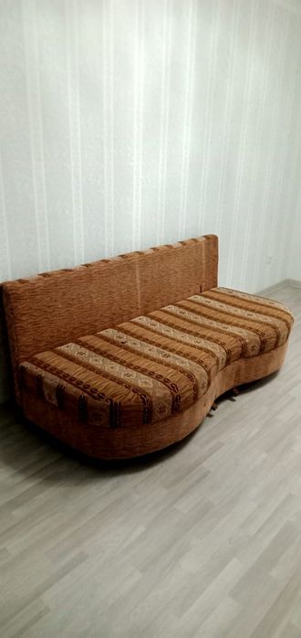 Диван бу сатылады