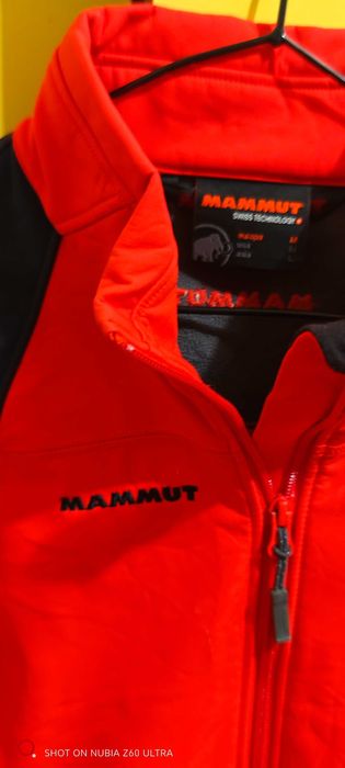 Vând Geaca mammut M