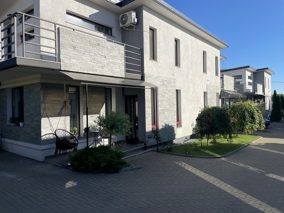 Casa tip duplex Eroilor