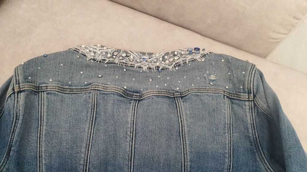 Стильная курточка Италия