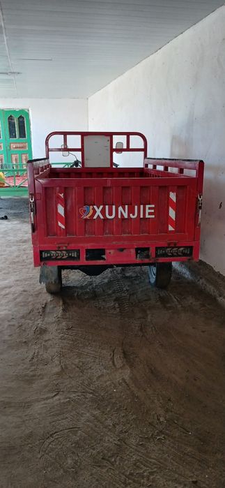 XUNJIE.  2500  mator