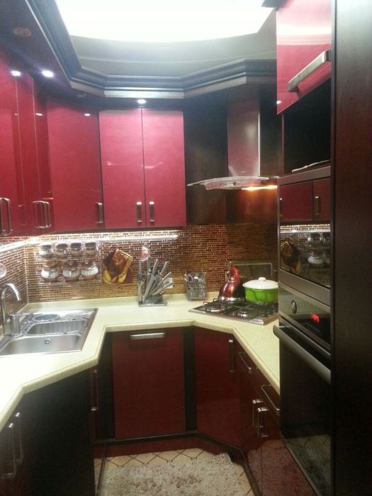 Сдаётся 3-х комнатная квартира в центре Ташента. Хорошая локация.