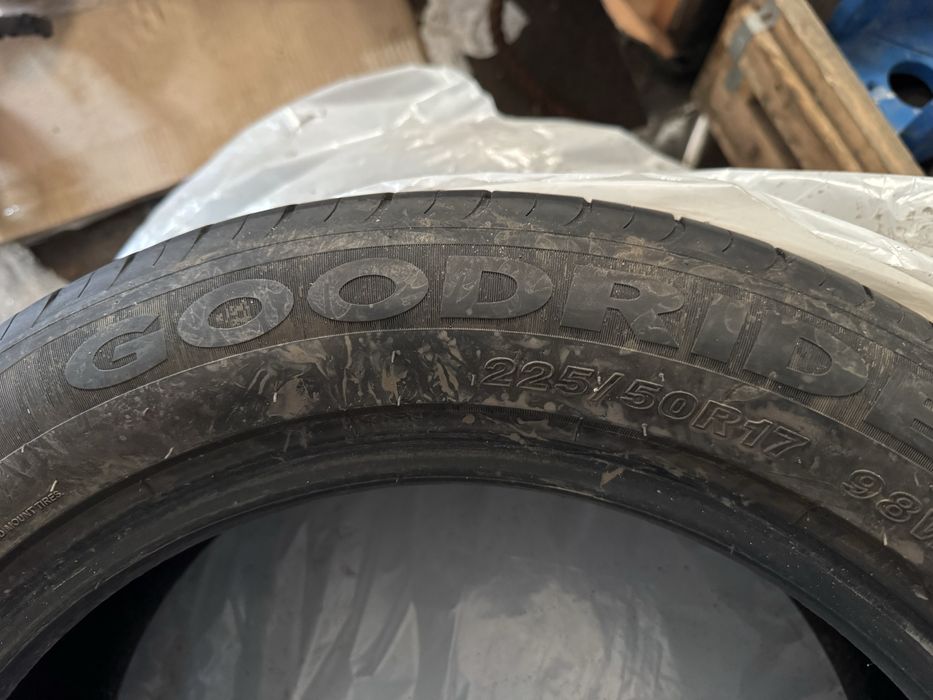 Продаю комплект летних шин 4шт