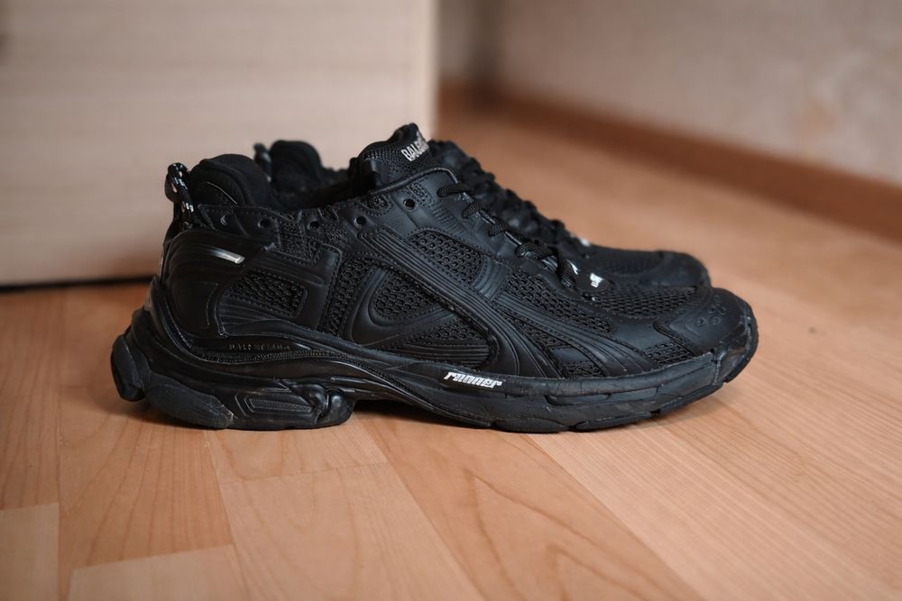 Balenciaga runner