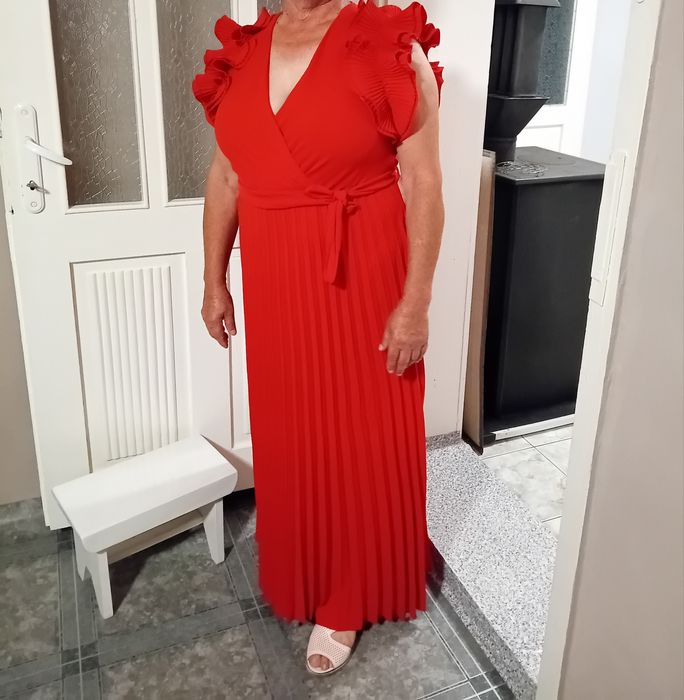 Чисто нова рокля