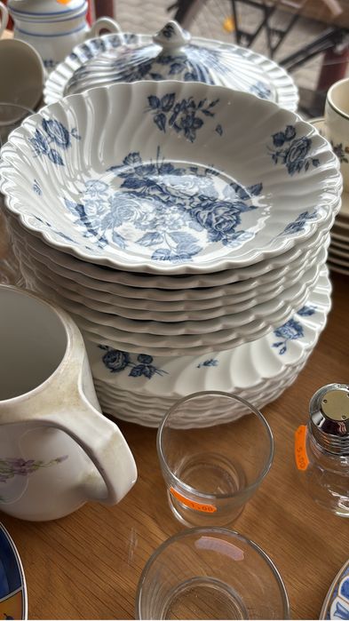 Set de farfurii cu boluri