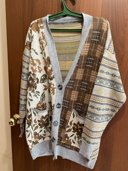 Кофту  женскую  новую  продам