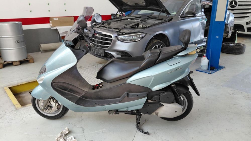 Слюда / стъкло за Yamaha Majesty 125, 150, 180