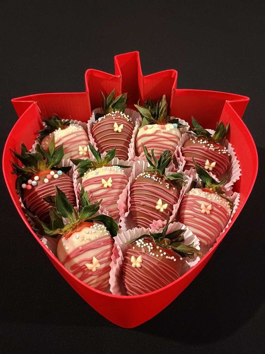 capsuni in ciocolata IAȘI