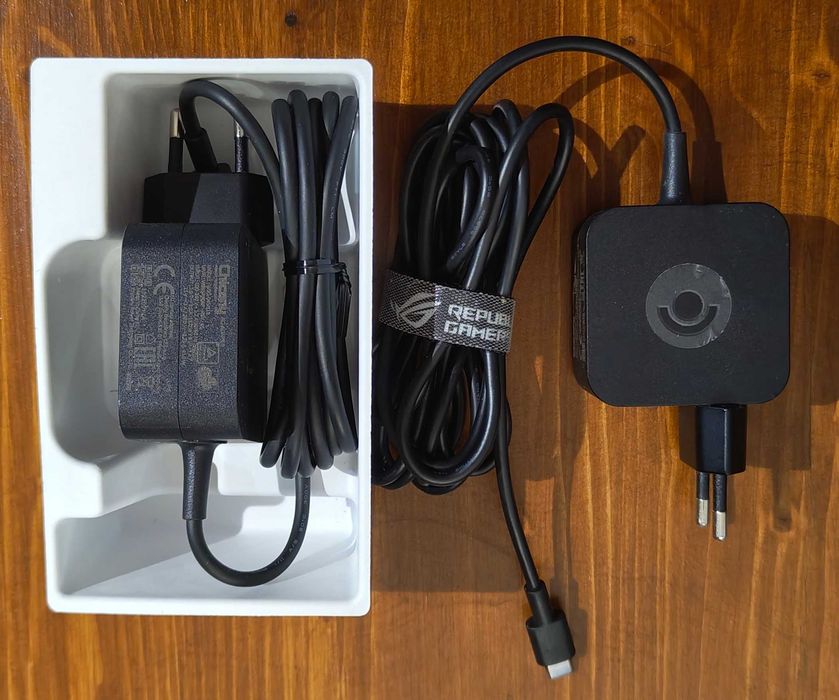 Steam Deck OLED 512GB + Оригинален Dock + 2 Зарядни + Аксесоари