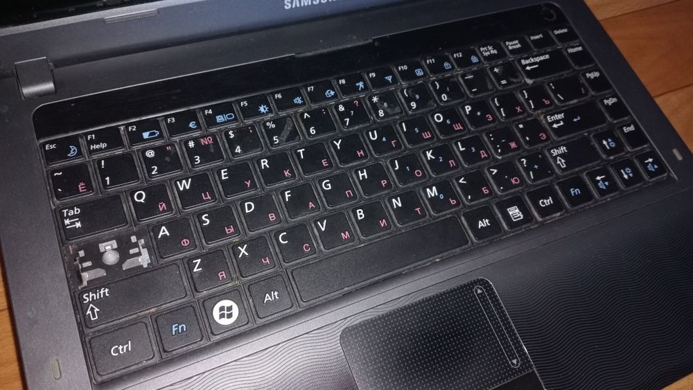 Ноутбук сатылады