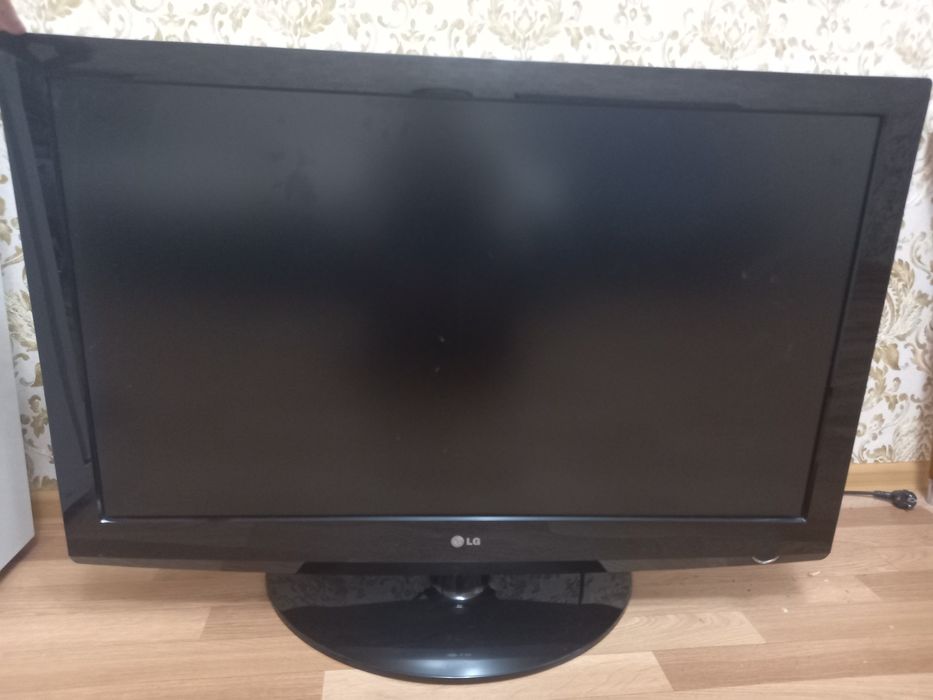 Продам телевизор LG