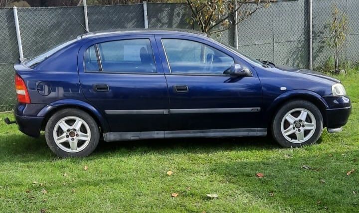 Vând Opel Astra 2000