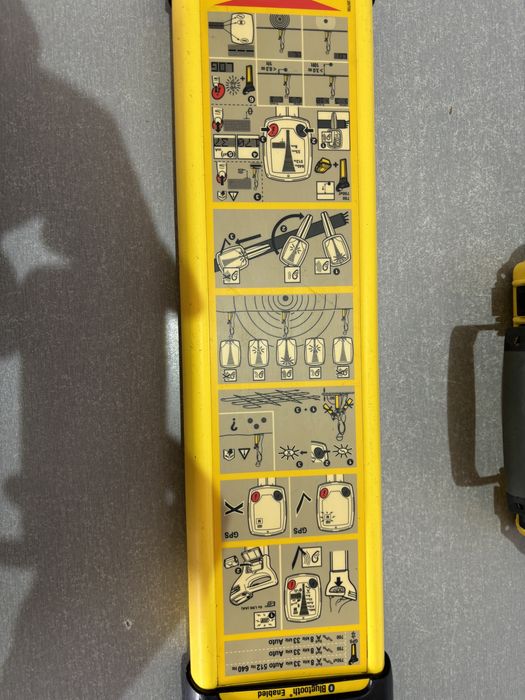 Detector utilitati conducte apa gaz canalizare cabluri electrice fibra optica ezicat