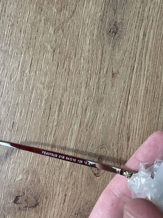 Слънчеви очила Cartier.