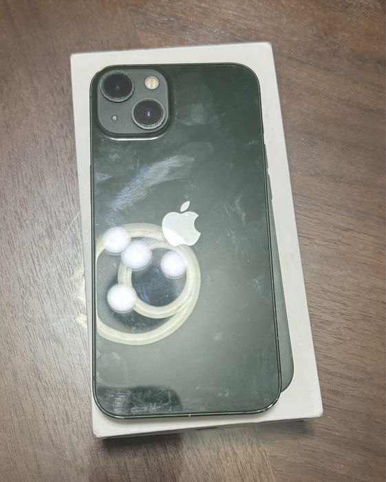 Iphone 13   Green