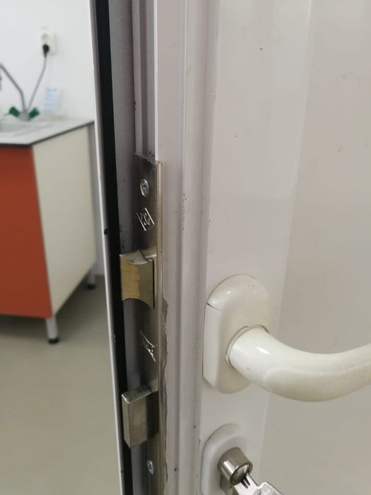 Reparatii termopan și plase tantari.