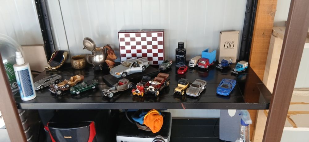 Mașinuțe de colecție majorete