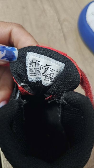 Ghetuțe bebeluși Nike roșii mărimea 21