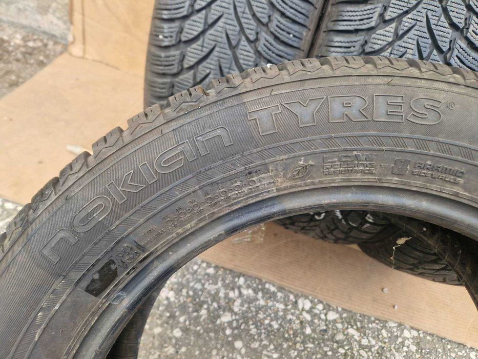 4 Nokian R17 215/60
Зимни гуми 
DOT3618