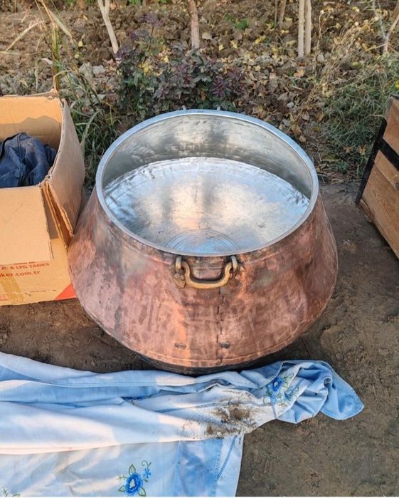 Козонлар сотилади сифати а'ло 100 минг сумдан бошланади