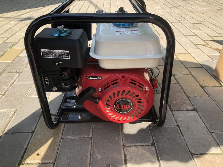 Водяной насос на бензине