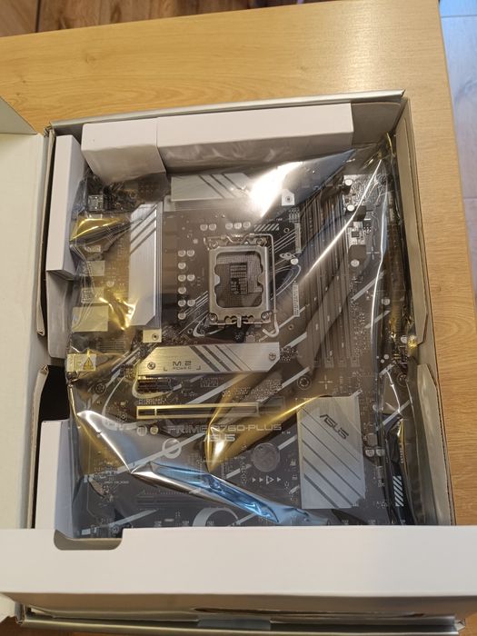 Placa de baza Asus Prime b760 plus